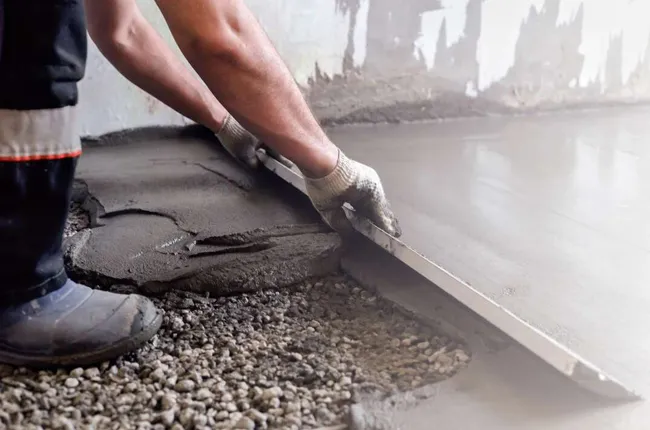 Smoothing concrete